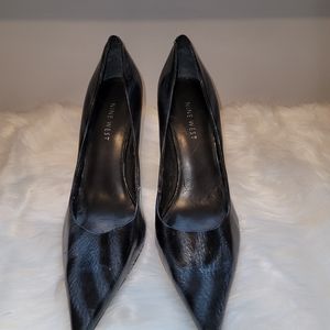 nine west blue and black heels